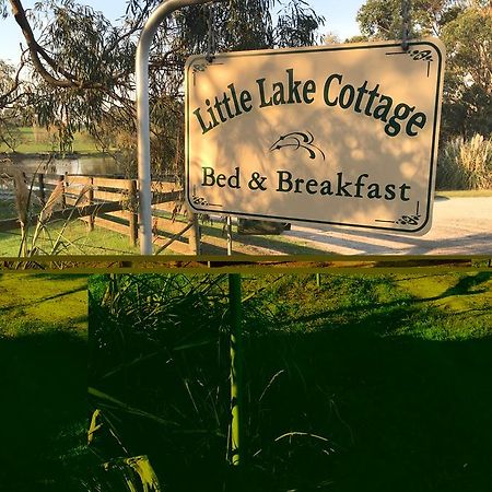 Little Lake Cottage Nyora Экстерьер фото